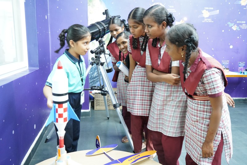 ZPHS SCHOOL VISIT OUR SPACE LAB